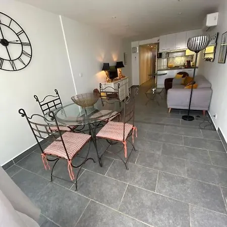 114, Port Ambonne Au Village Naturiste Apartmán *